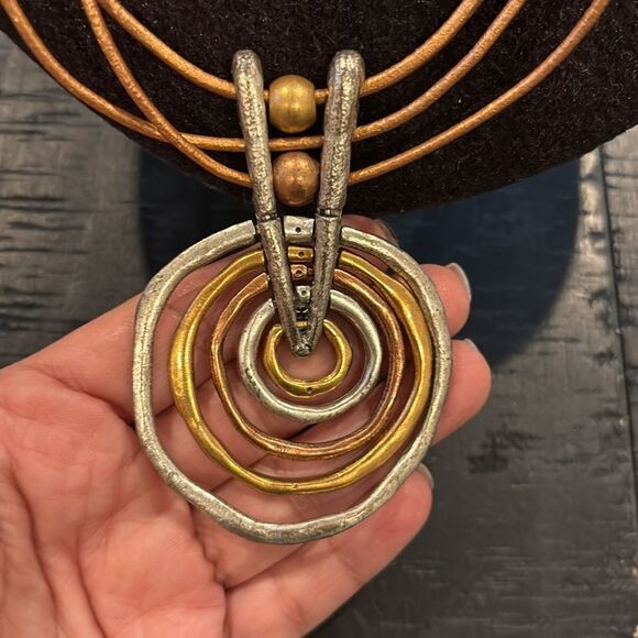 Vtg Mixed Metal Brass Copper Hammered Silver Necklace Concentric Circles Leather - Picture 3 of 6